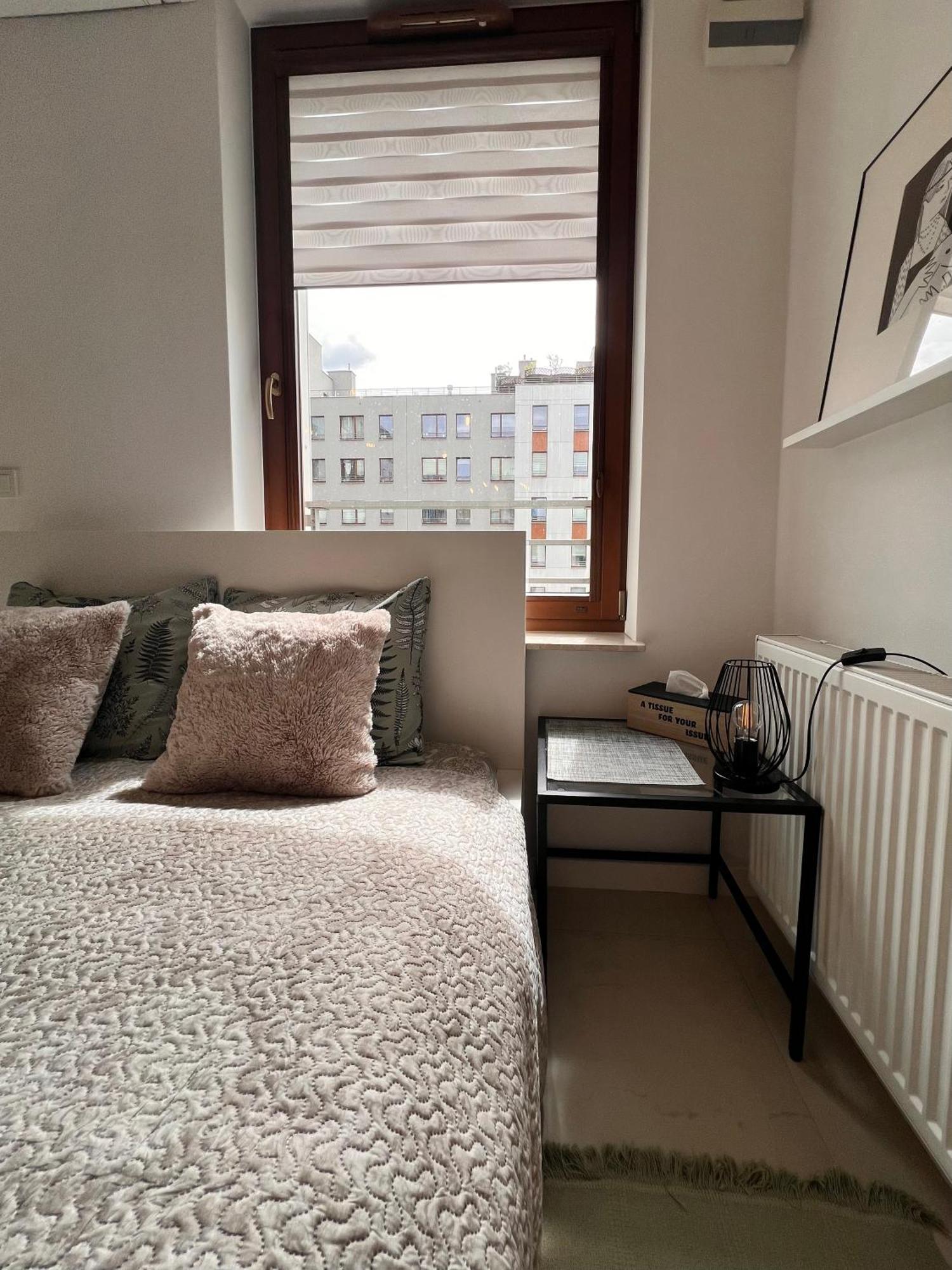 Close To Chopin Airport, Cybernetyki, Free Parking By Cosmo Spirit Варшава Екстер'єр фото